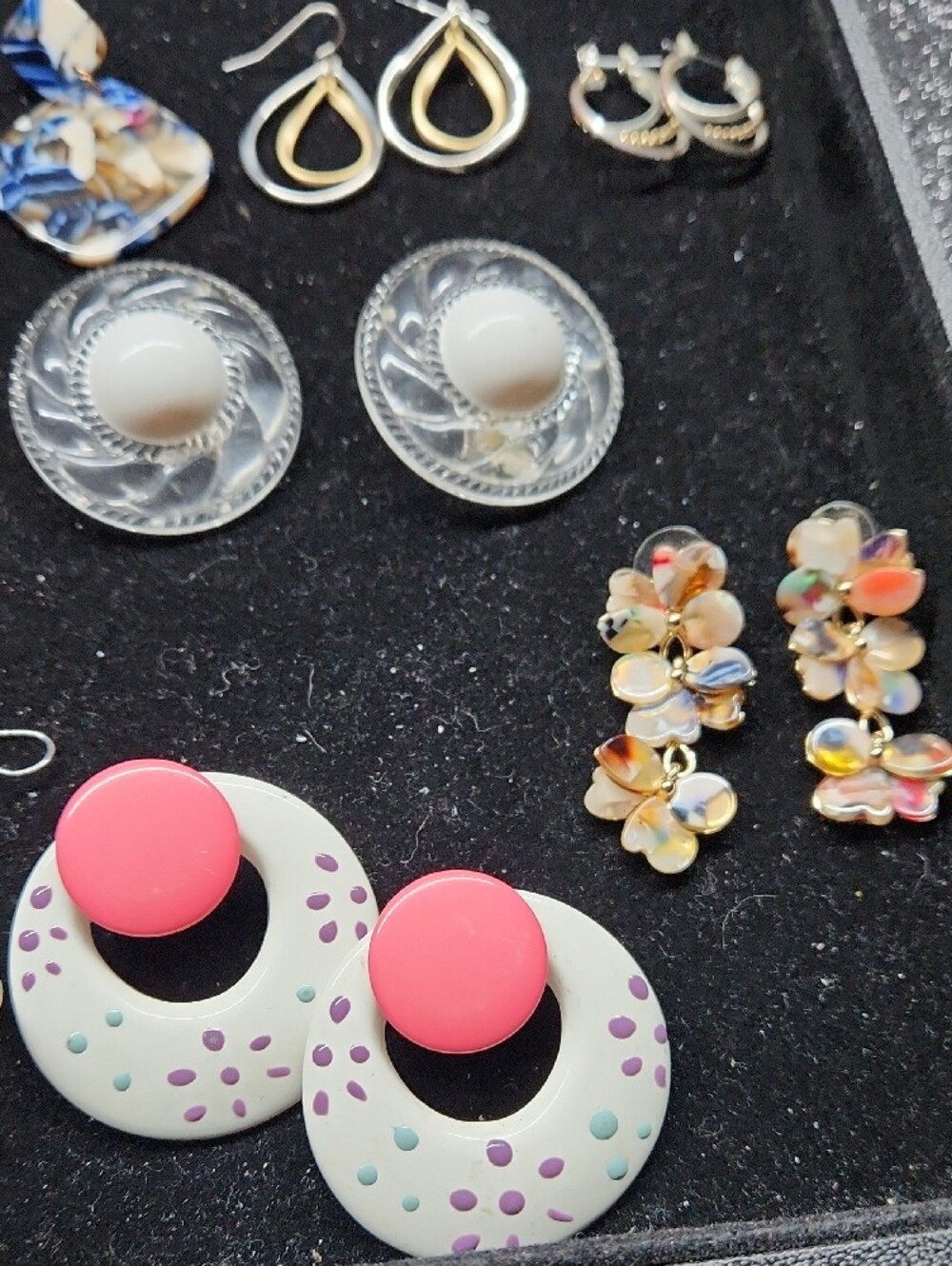 Earring Bundle - Picture 4 of 11